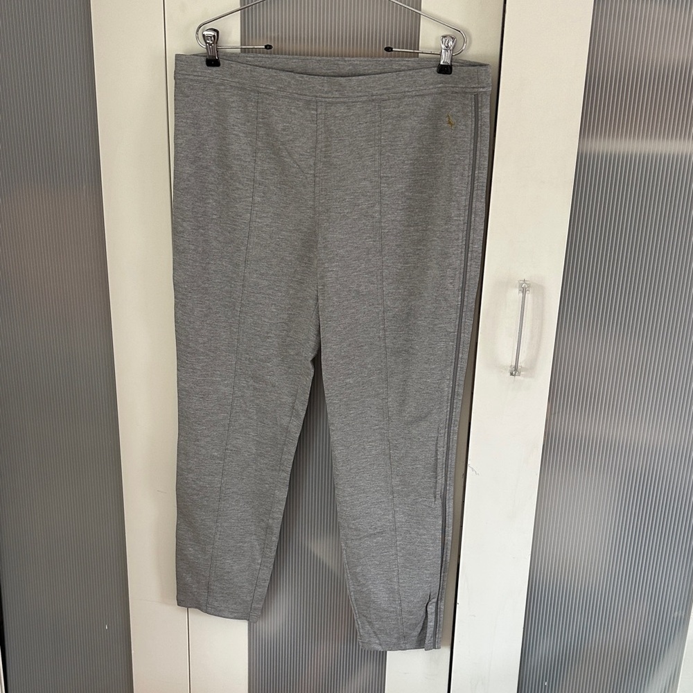 Escada Gray Lounge cropped leg Pants